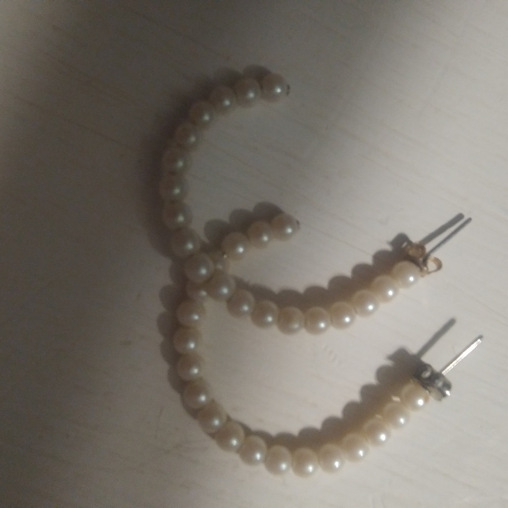 Women’s Hoop Earrings